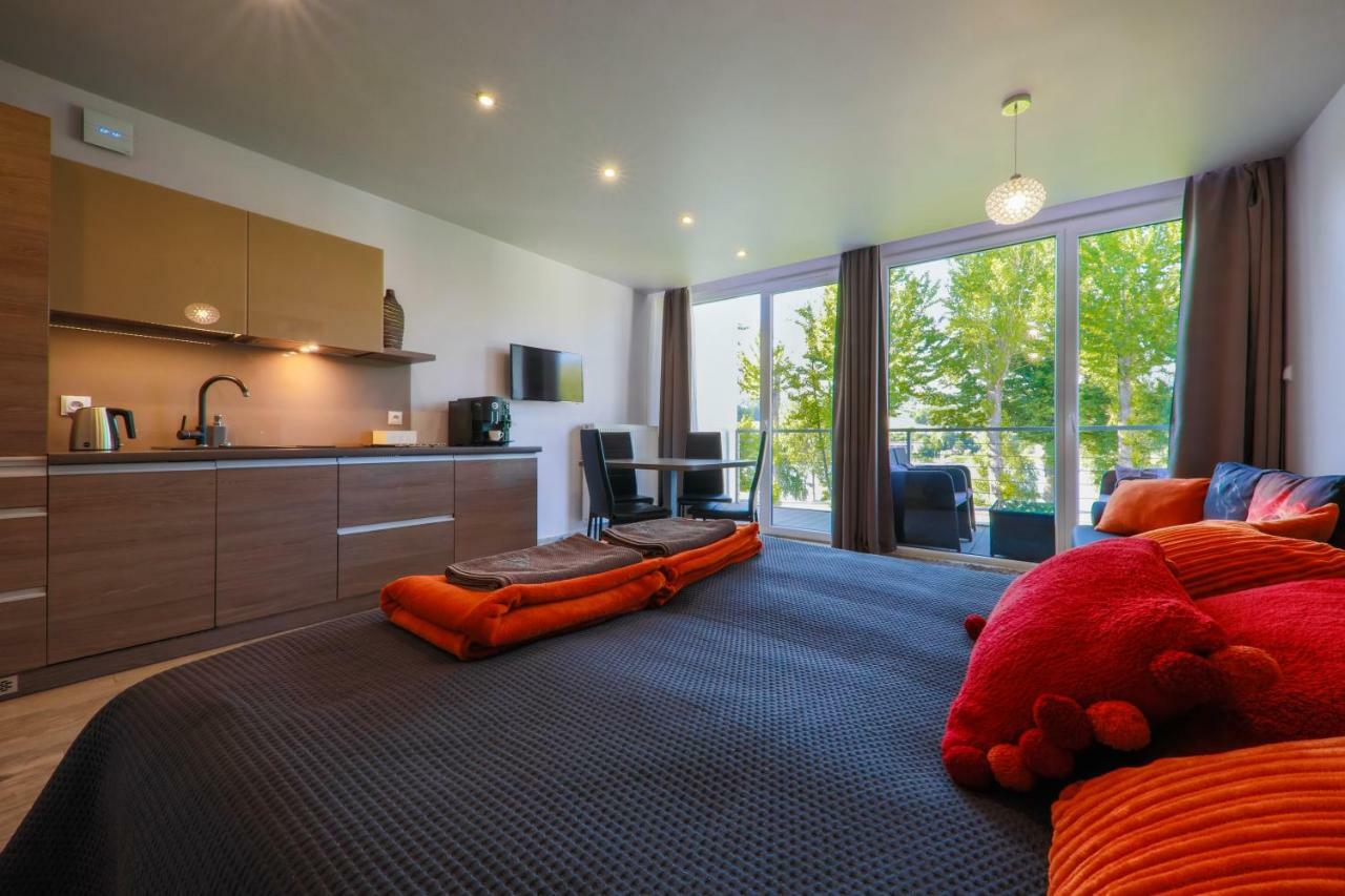 Apartment Sloneczny Grodek 51 กรูเดก นาด ดูไนต์เซม ภายนอก รูปภาพ